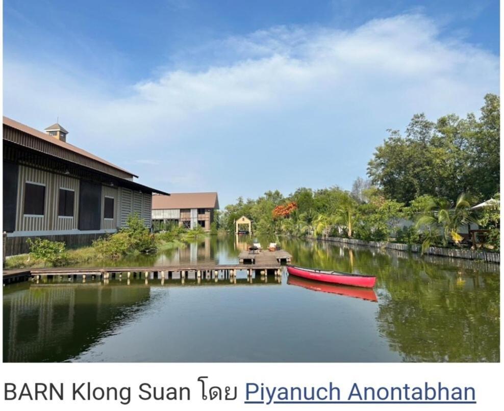 A Cozy 3-Story Townhome Near Bts & Lovely Estuary Ban Khlong Ta Khet Dış mekan fotoğraf